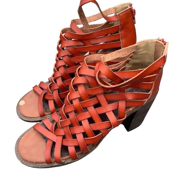 Free People Farylrobin Stacked Heel Sandals Women’s Sz 9 Vegan Leather Crossover - Picture 2 of 9